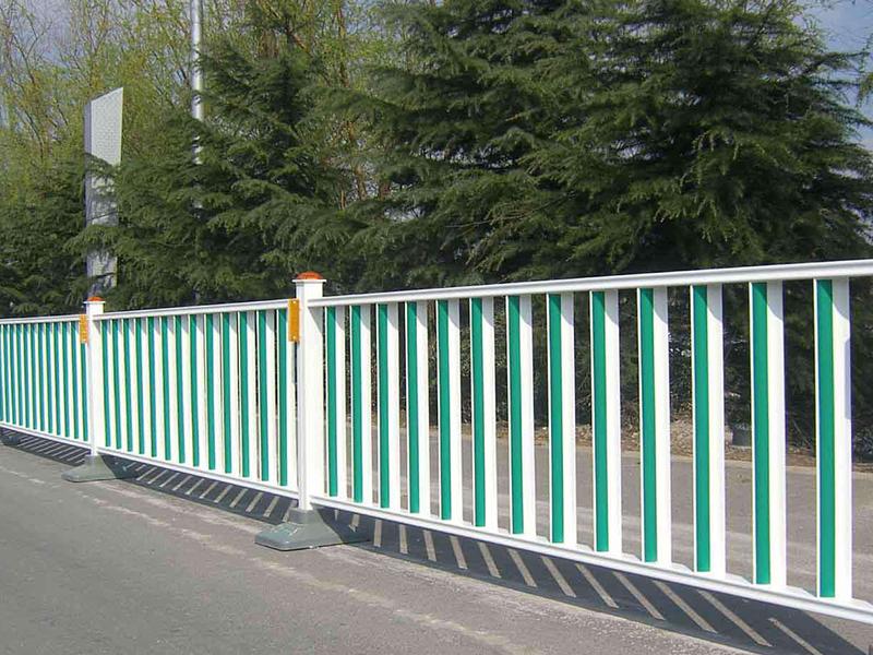 市(shì)政道路(lù)護欄